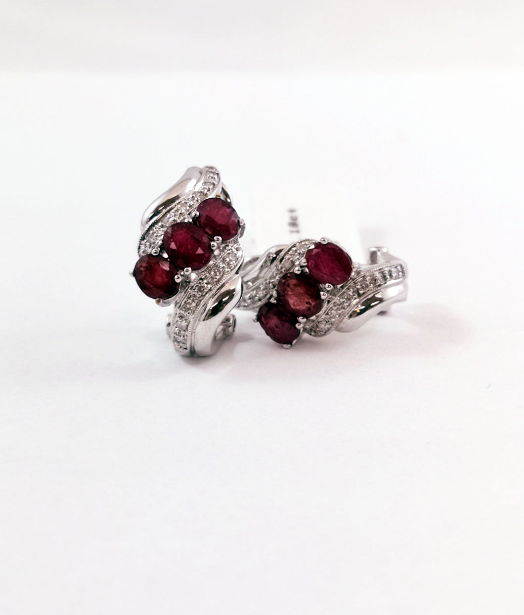 18 Kt White Gold Genuine Ruby Earrings with Diamonds
