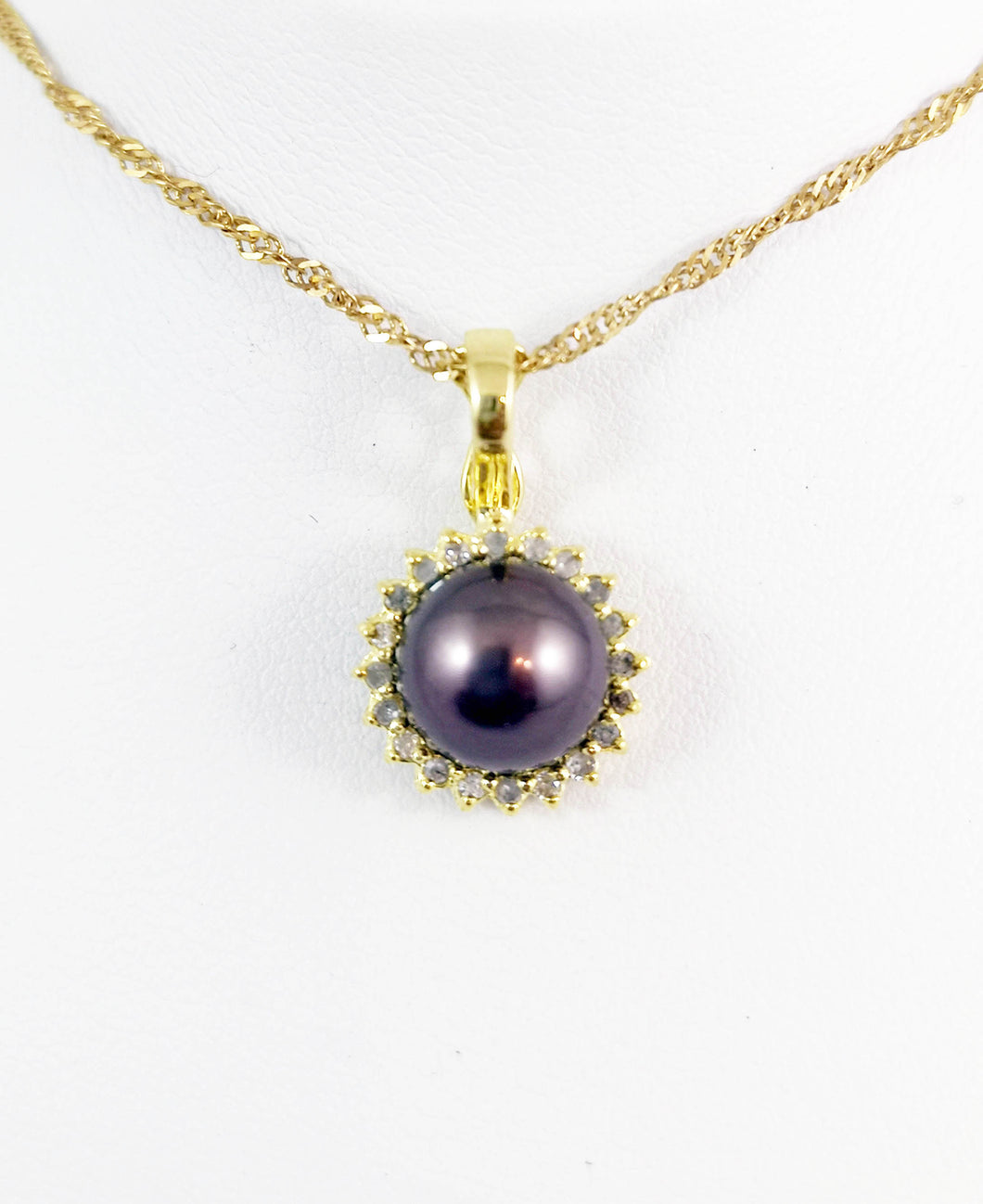 14 Kt Yellow Gold Fresh Water Pearl with Diamond Halo